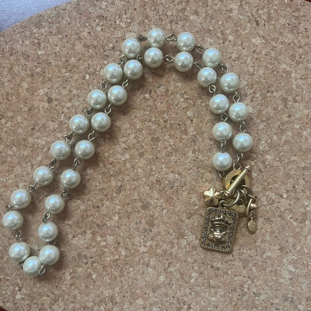 CAbi heritage necklace